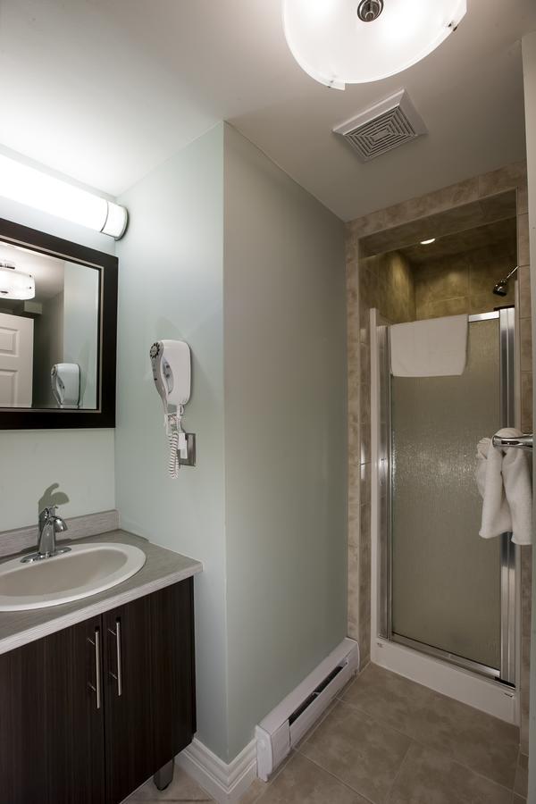Homeport Apartment Hotel St. John's Ngoại thất bức ảnh