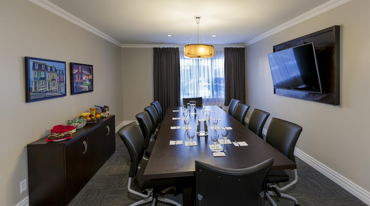 Homeport Apartment Hotel St. John's Ngoại thất bức ảnh