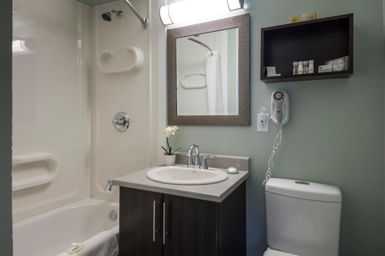 Homeport Apartment Hotel St. John's Ngoại thất bức ảnh